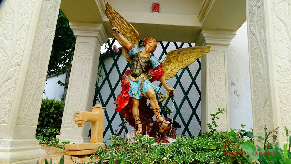 43590258_1893067284148274_2756865376166871040_n